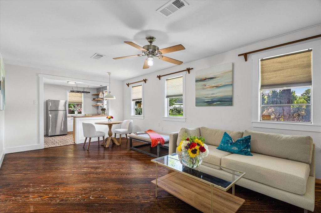 3606 Abbate Circle Austin, TX 78721 - Photo 5 of 23