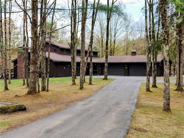 $875,000 | 2542 Miliddy Lane, Camden, NY 13316