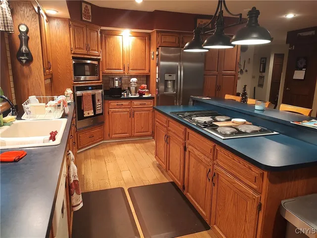 $875,000 | 2542 Miliddy Lane, Camden, NY 13316