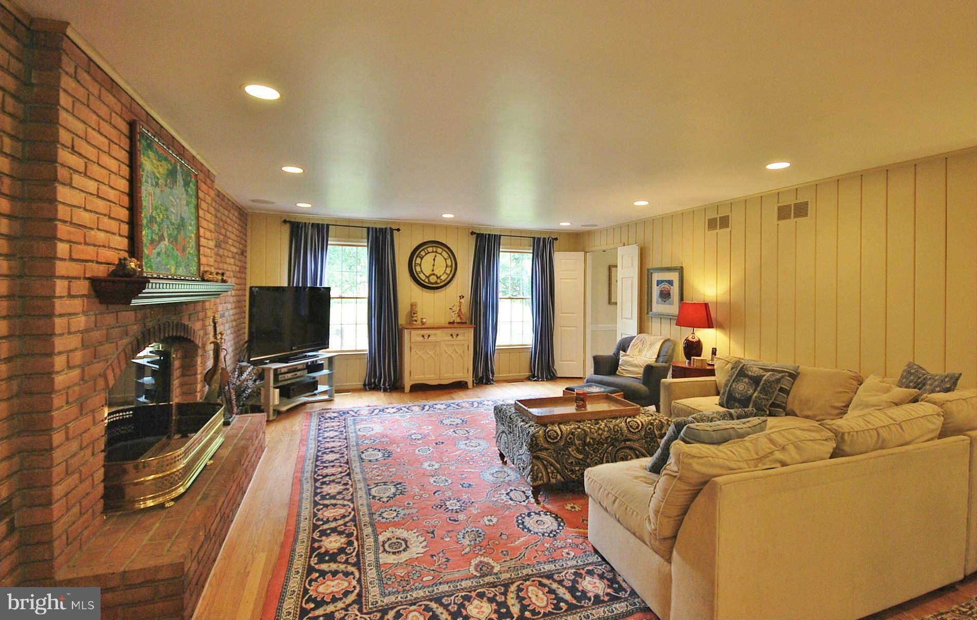 6207 Long Meadow Road McLean, VA 22101 - Photo 14 of 30 Family Room