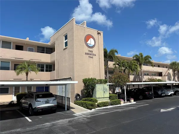 $2,500 | 7540 Bay Island Drive South, Unit 253, South Pasadena, FL 33707