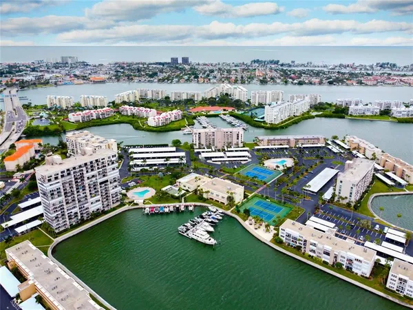 $2,500 | 7540 Bay Island Drive South, Unit 253, South Pasadena, FL 33707