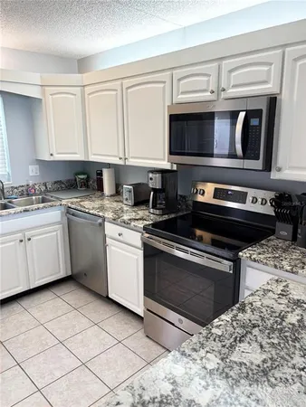 $2,500 | 7540 Bay Island Drive South, Unit 253, South Pasadena, FL 33707