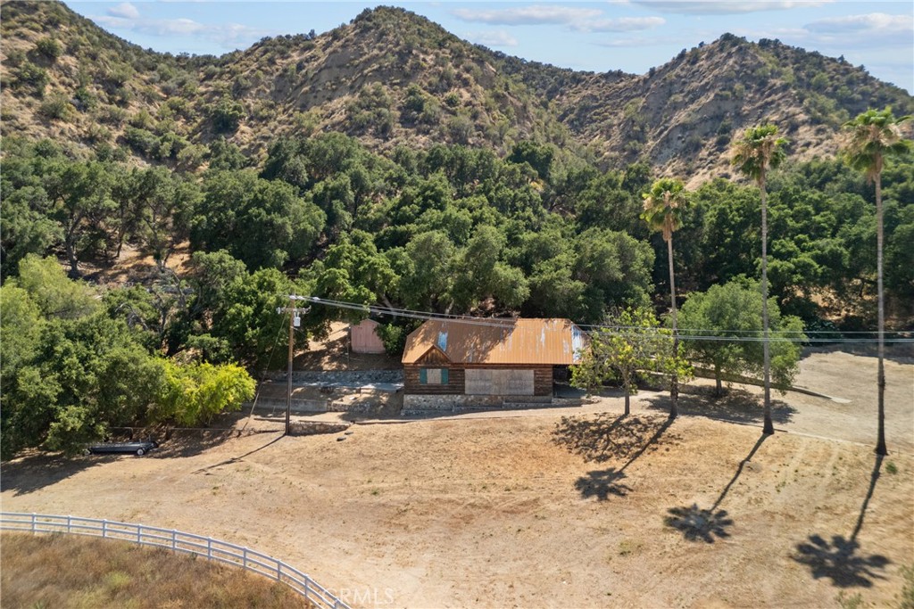 27772 Parker Road Castaic, CA 91384 - Photo 7 of 31