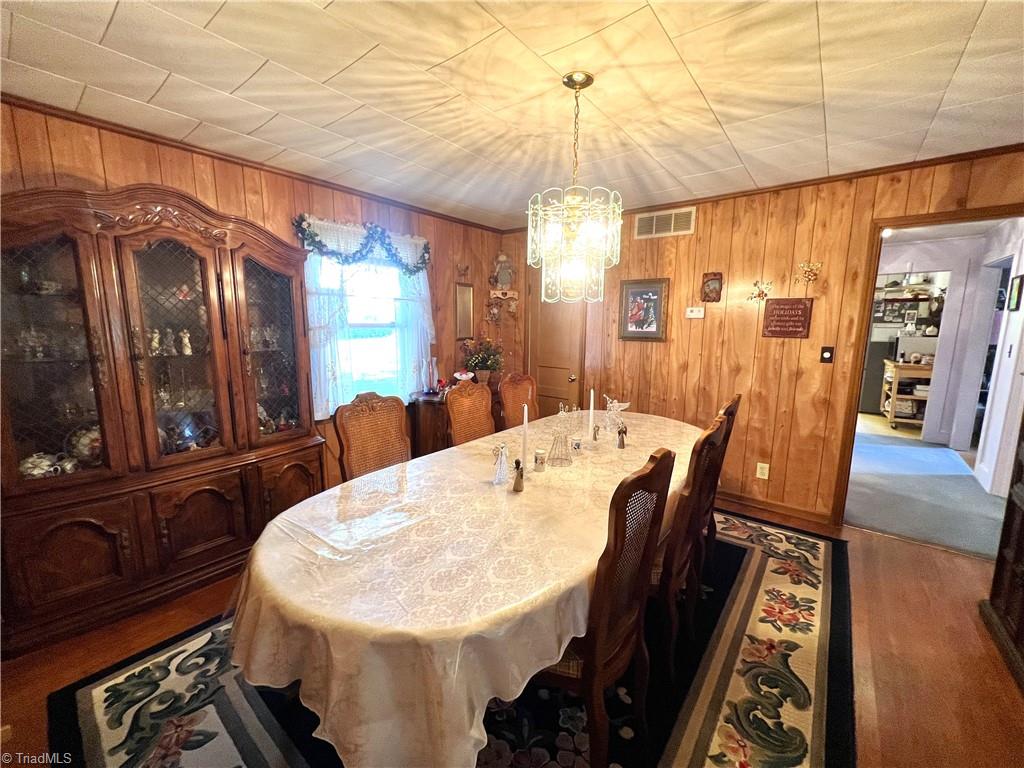 215 K Fork Road Madison, NC 27025 - Photo 8 of 46 Dining room