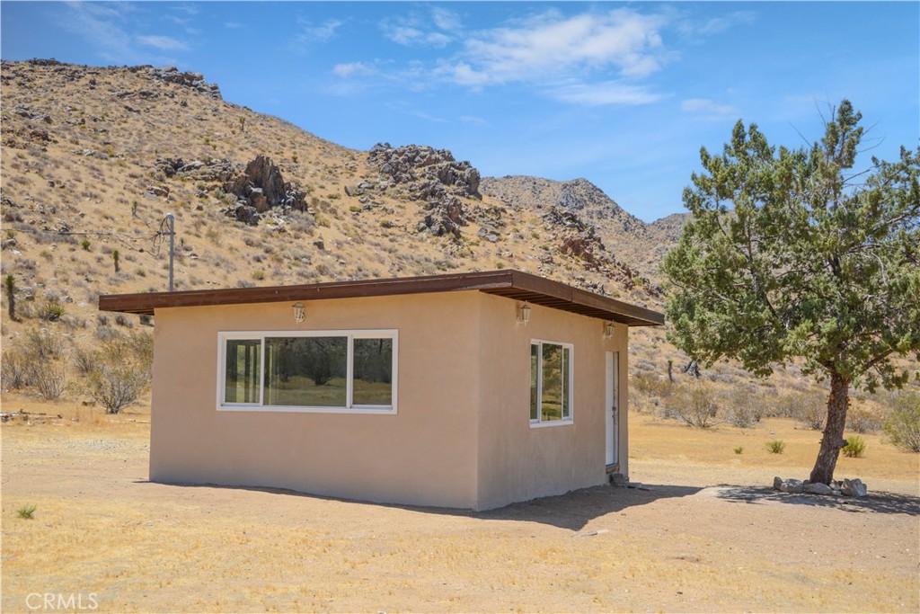 27127 Zuni Road Apple Valley, CA 92307 - Photo 2 of 19 Gallery Image 2