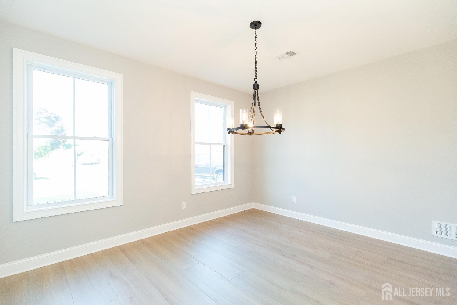 32 Weldon Road Edison, NJ 08817 - Photo 8 of 59