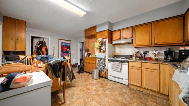 $128,000 | 405 East 5th Street, Evart, MI 49631