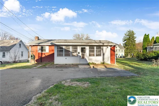 $339,999 | 416 Main Street, Stockertown, PA 18083