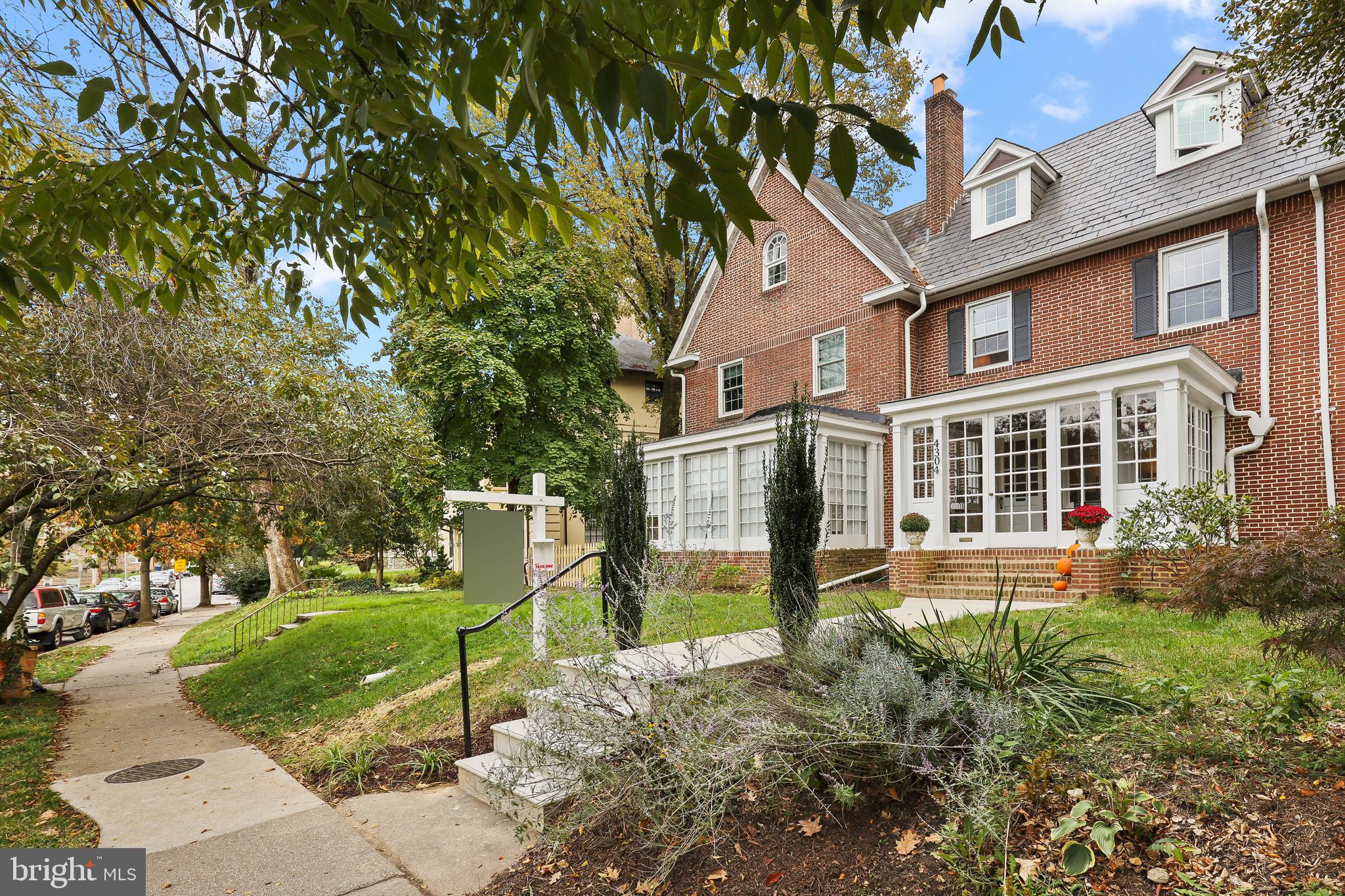 4304 Roland Avenue Baltimore, MD 21210 - Photo 2 of 45 Front of 4304 Roland