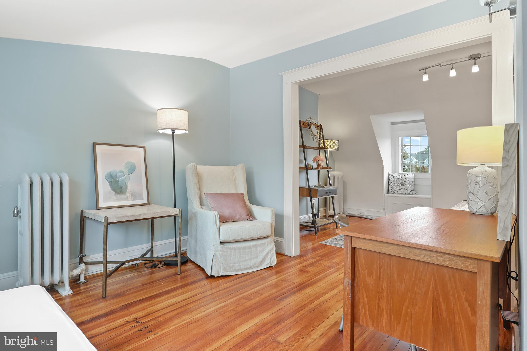 4304 Roland Avenue Baltimore, MD 21210 - Photo 29 of 45 3rd floor suite - 2 rms and bathroom