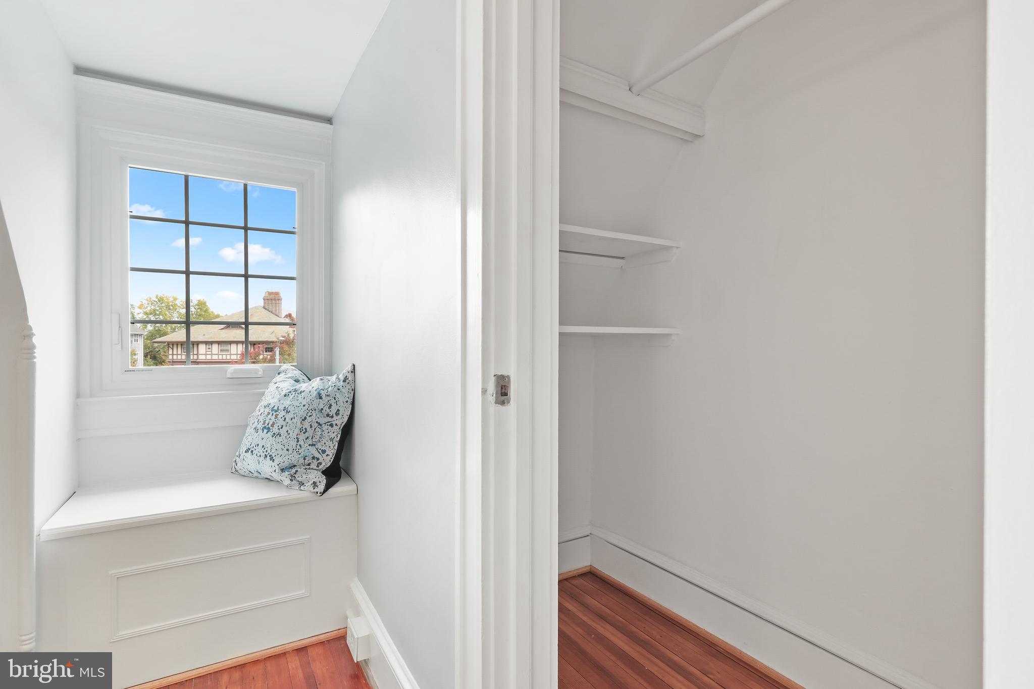 4304 Roland Avenue Baltimore, MD 21210 - Photo 34 of 45 lg closet and window seats on 3rd fl in larger rm