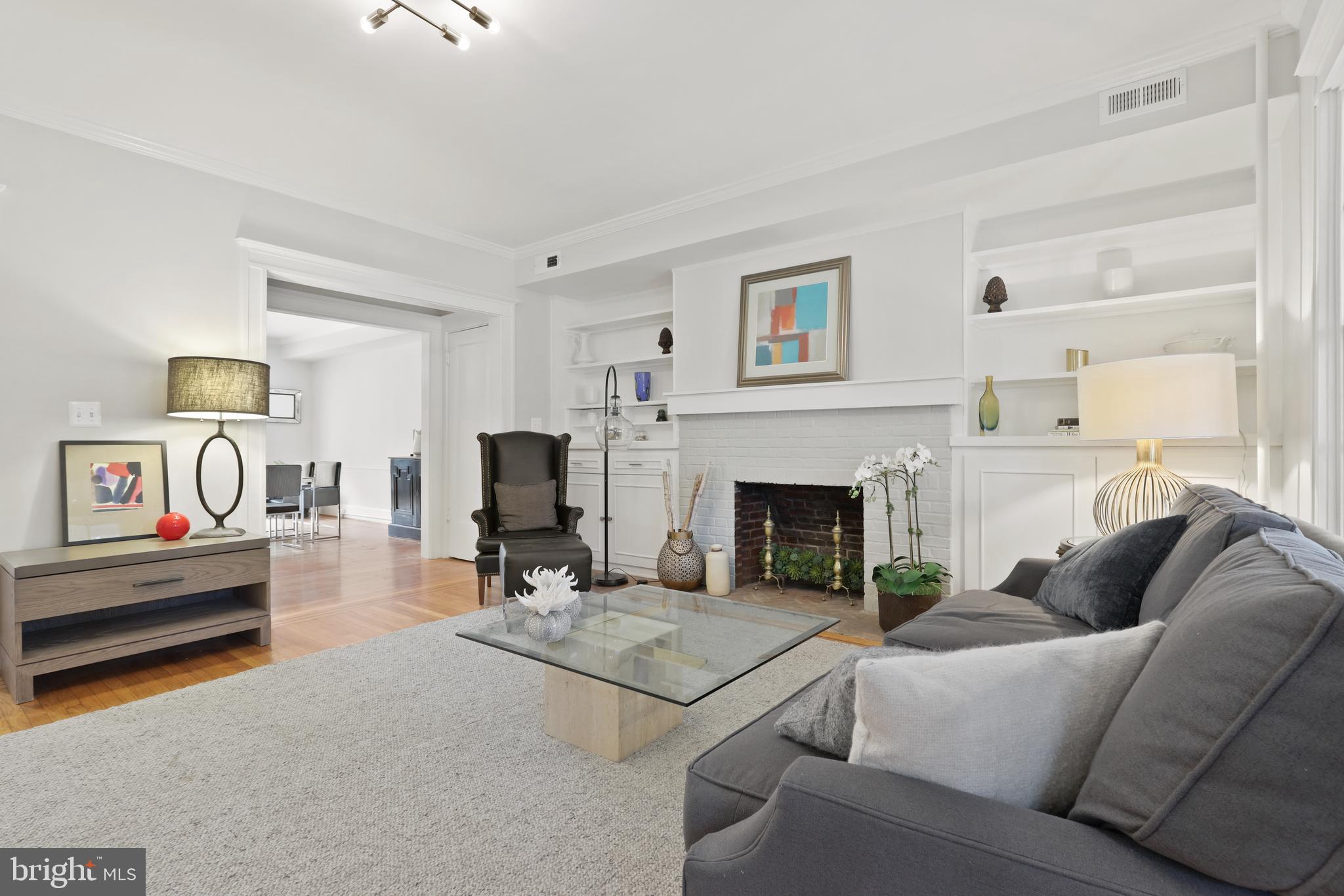 4304 Roland Avenue Baltimore, MD 21210 - Photo 6 of 45 Living room - large with fireplace
