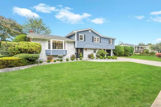 $1,595,000 | 90 Rockland Drive, Jericho, NY 11753