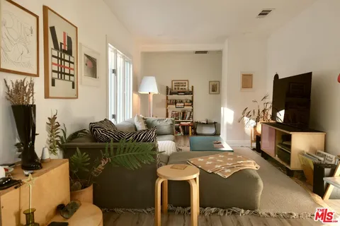 $899,000 | 466 Wren Drive, Los Angeles, CA 90065