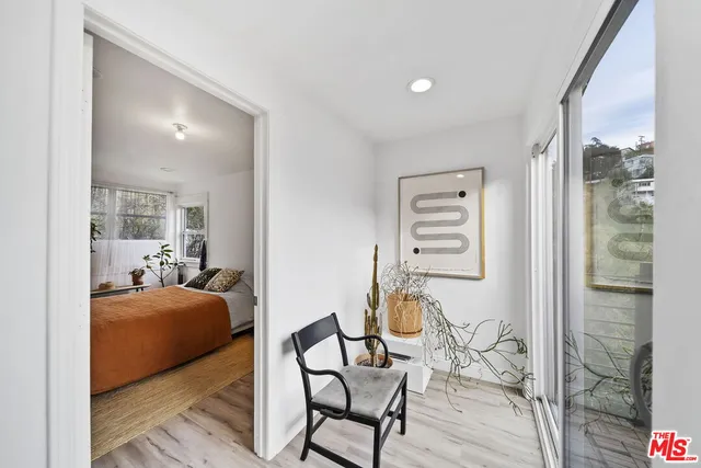 $950,000 | 466 Wren Drive, Los Angeles, CA 90065