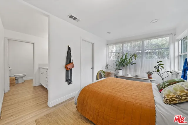 $950,000 | 466 Wren Drive, Los Angeles, CA 90065