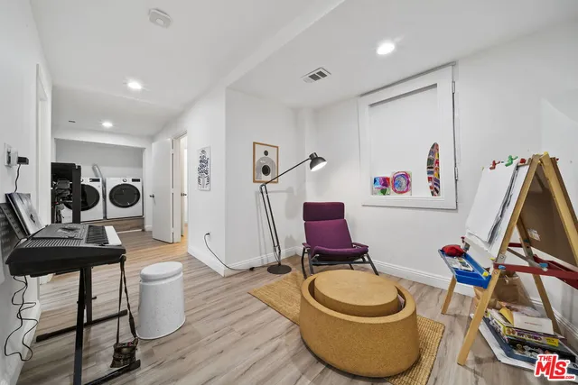 $950,000 | 466 Wren Drive, Los Angeles, CA 90065