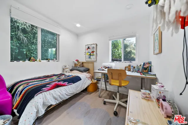 $950,000 | 466 Wren Drive, Los Angeles, CA 90065