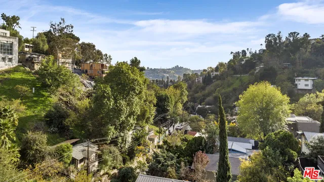 $950,000 | 466 Wren Drive, Los Angeles, CA 90065