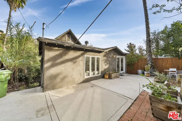 $950,000 | 466 Wren Drive, Los Angeles, CA 90065