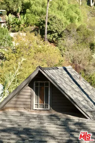 $950,000 | 466 Wren Drive, Los Angeles, CA 90065