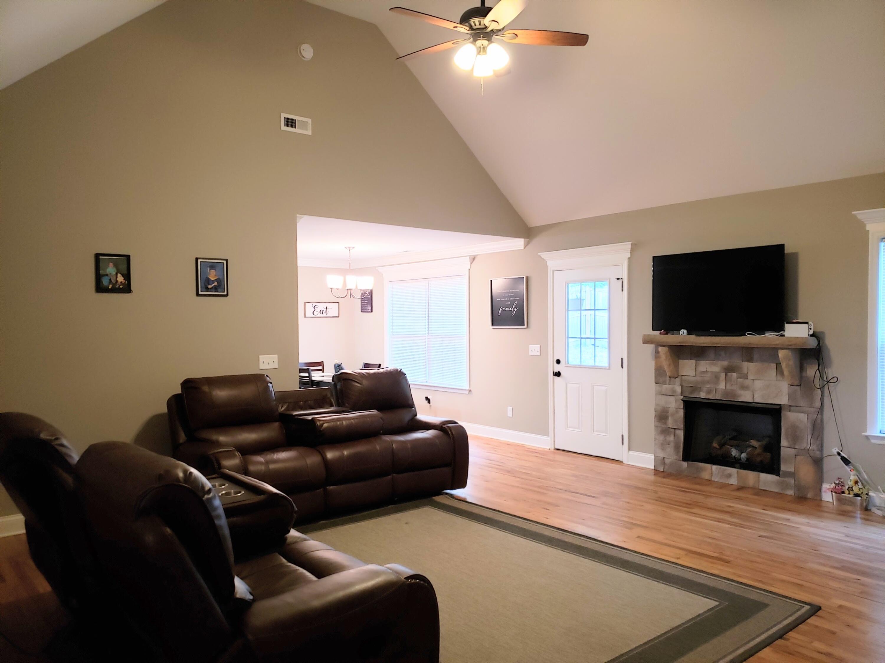 285 Timber Top Crossing Southeast Cleveland, TN 37323 - Photo 4 of 26 original_6dc982fe-3342-419c-be65-30aae87