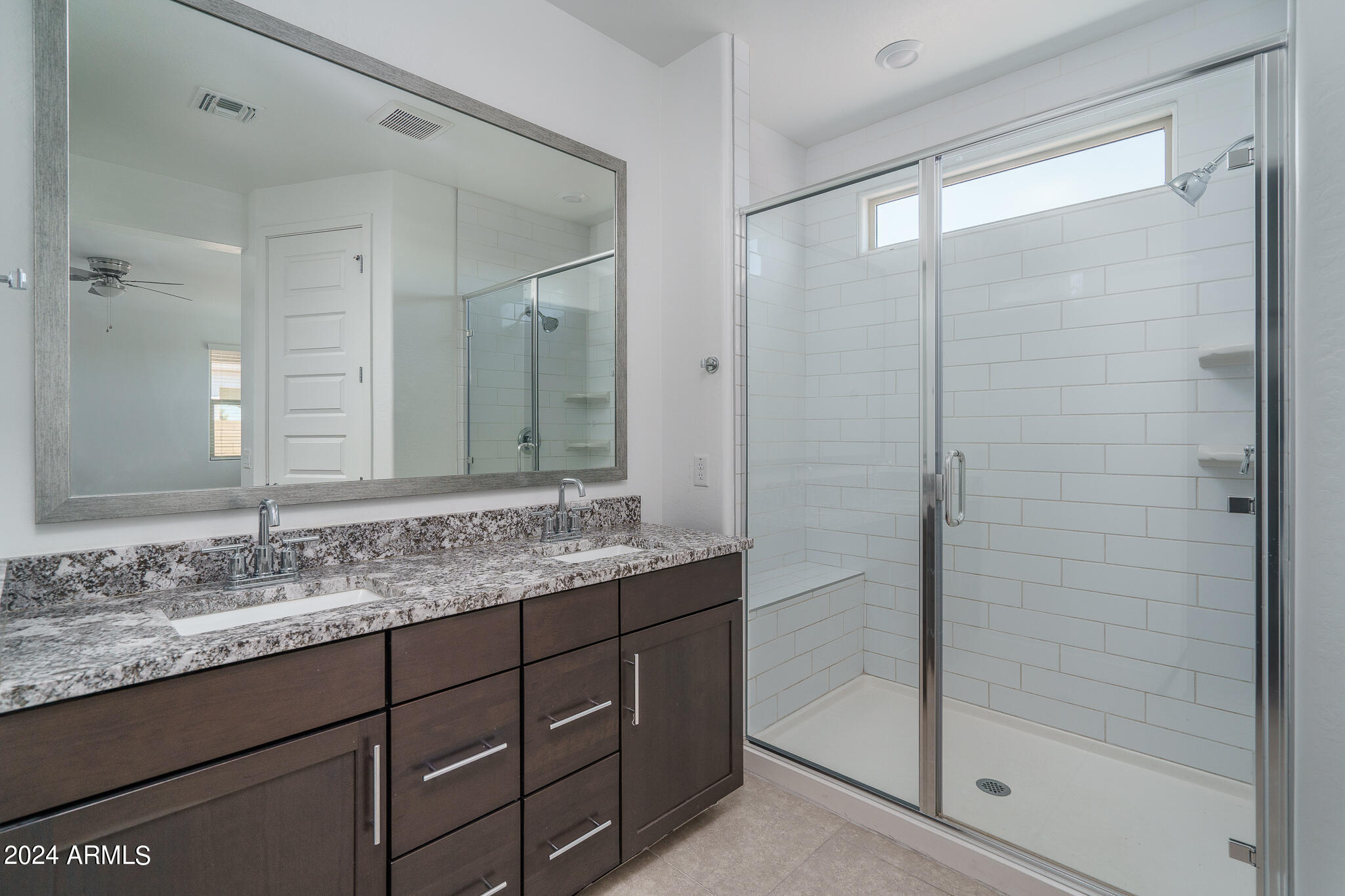 9639 West Trumbull Road Tolleson, AZ 85353 - Photo 10 of 26 11) PRIMARY BATH