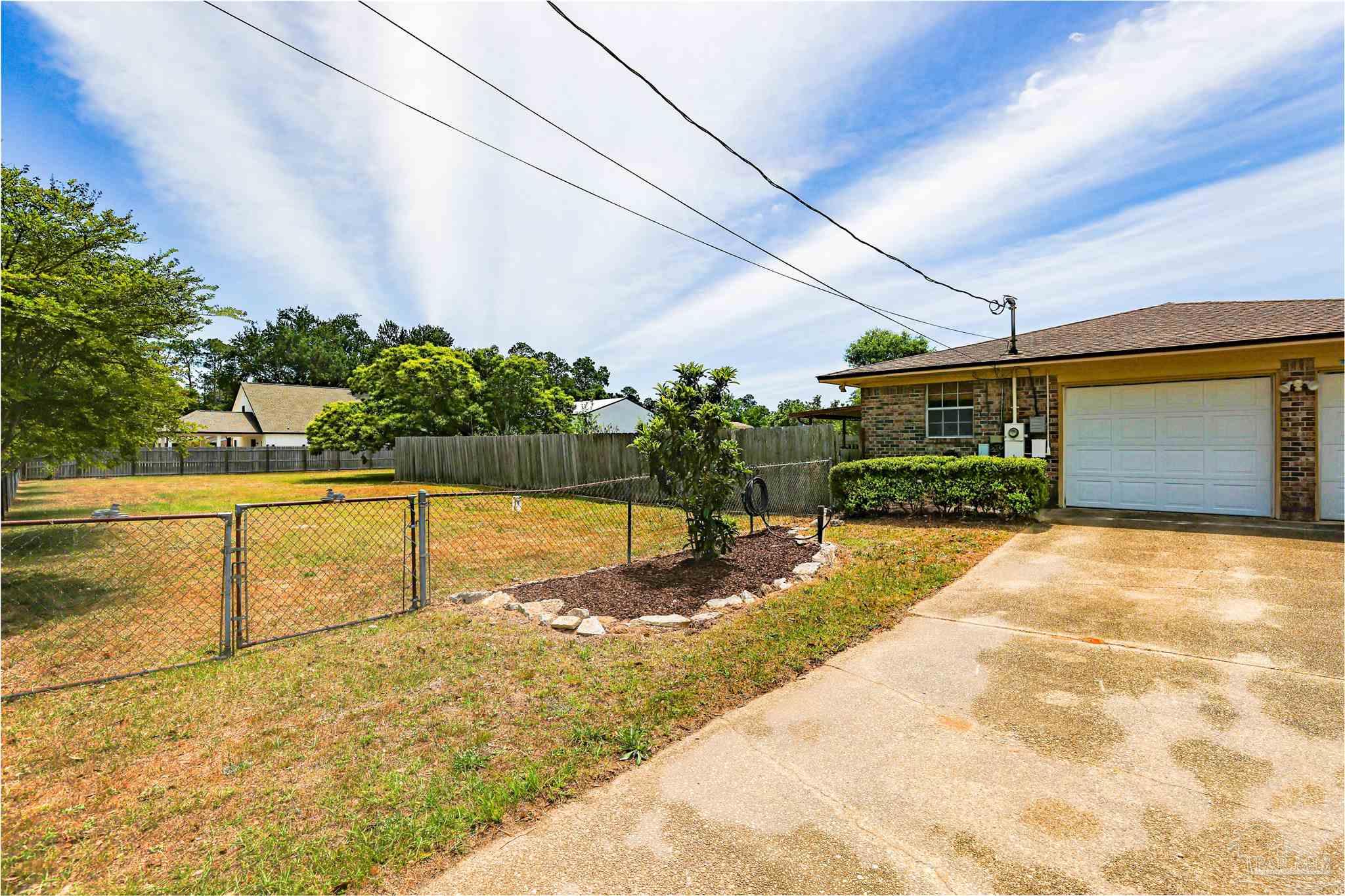 4576 Woodbine Road Pace, FL 32571 - Photo 6 of 54