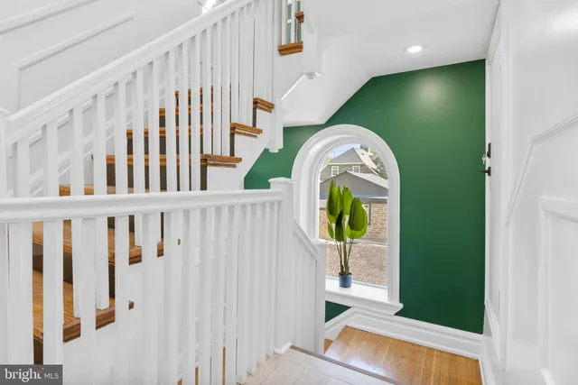 a view of an entryway