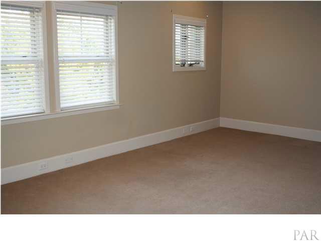 527 North Spring Street Pensacola, FL 32501 - Photo 5 of 21