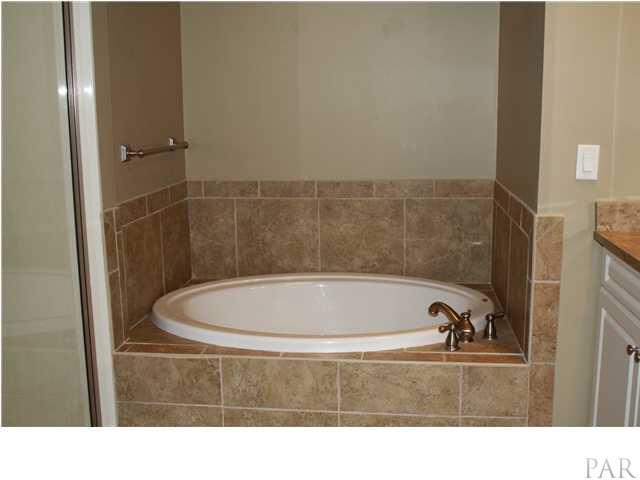 527 North Spring Street Pensacola, FL 32501 - Photo 10 of 21
