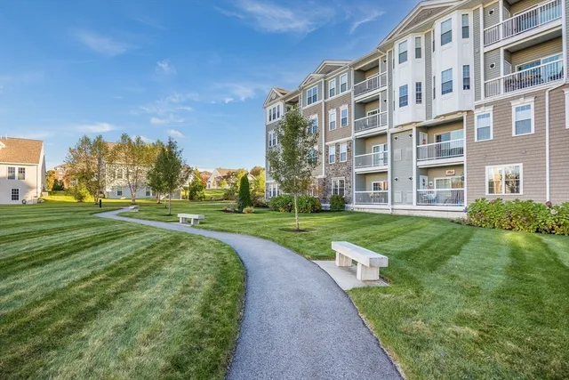 $620,000 | 4 Francis Drive, Unit 207, Andover, MA 01810