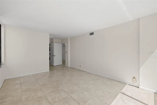 $3,600 | 9425 Blind Pass Road, Unit 1008, St. Pete Beach, FL 33706