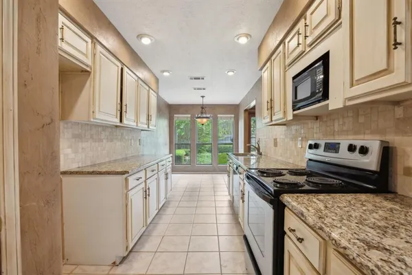 $2,400 | 6516 Mc Cormick Ranch Court, Plano, TX 75023