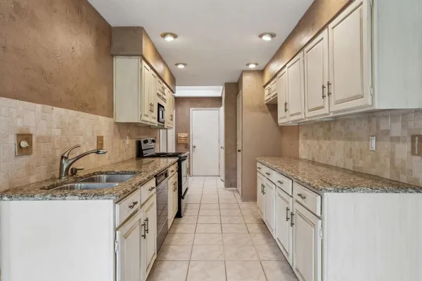 $2,400 | 6516 Mc Cormick Ranch Court, Plano, TX 75023
