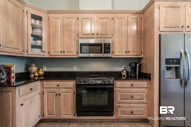 30466 Laurel Court Daphne, AL 36527 - Photo 15 of 31 Kitchen