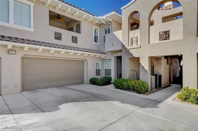 $2,250 | 11850 Tevare Lane, Unit 2074, Las Vegas, NV 89138