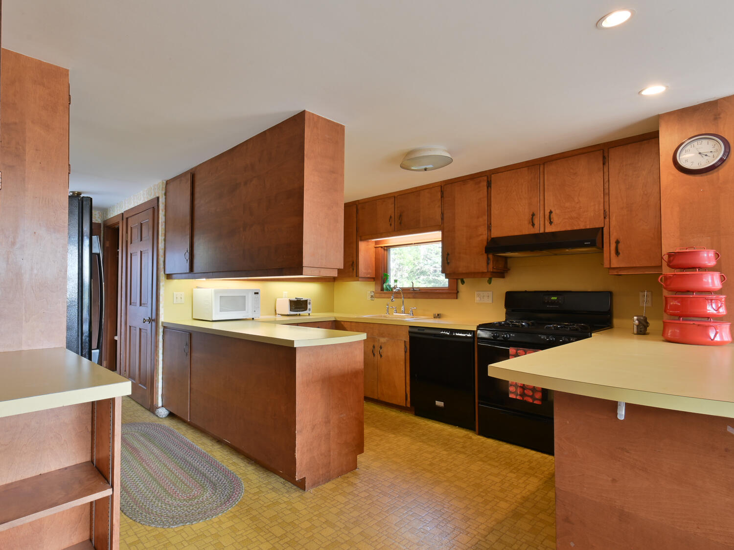 29 Anns Point Road Bass Harbor, ME 04653 - Photo 8 of 42 Kitchen