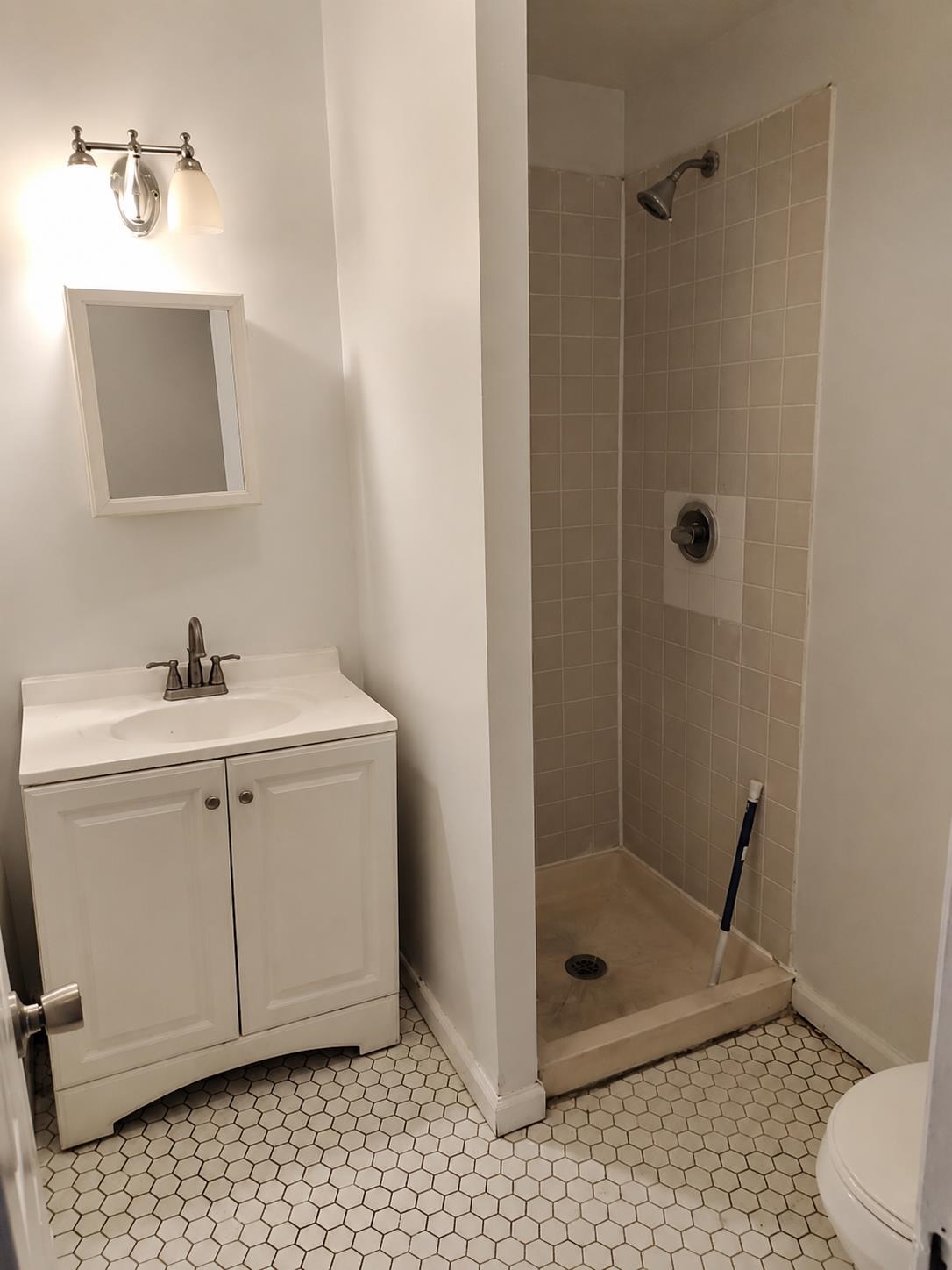 600.5 Grove Street, Unit 2 Jersey City, NJ 07310 - Photo 8 of 9