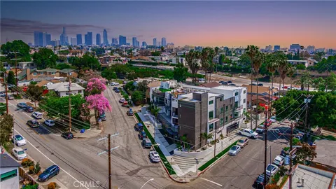 $3,500 | 2828 London Street, Unit 206, Los Angeles, CA 90026
