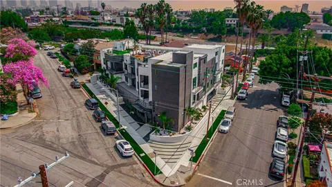 $3,500 | 2828 London Street, Unit 206, Los Angeles, CA 90026