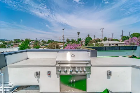 $3,500 | 2828 London Street, Unit 206, Los Angeles, CA 90026