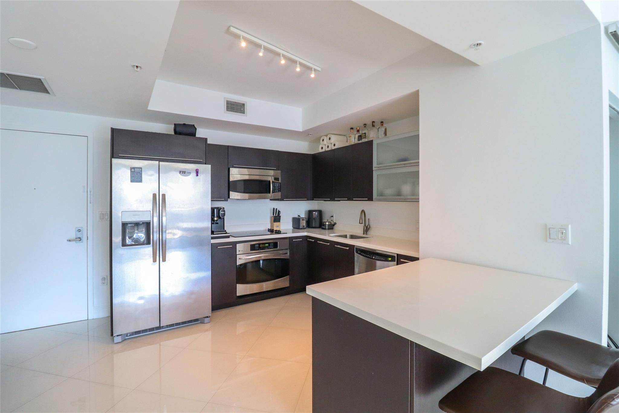 90 Southwest 3rd Street, Unit 2802 Miami, FL 33130 - Photo 7 of 44 Photo 7