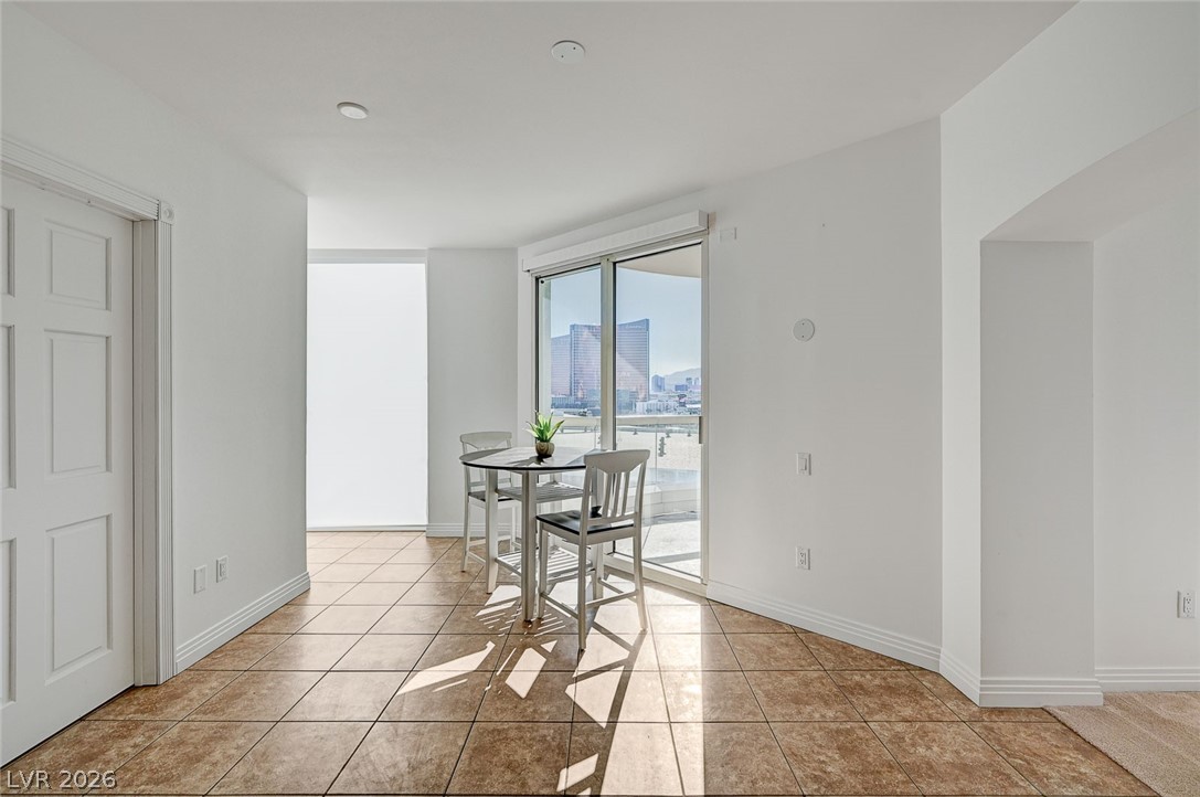 2857 Paradise Road, Unit 1501 Las Vegas, NV 89109 - Photo 14 of 54