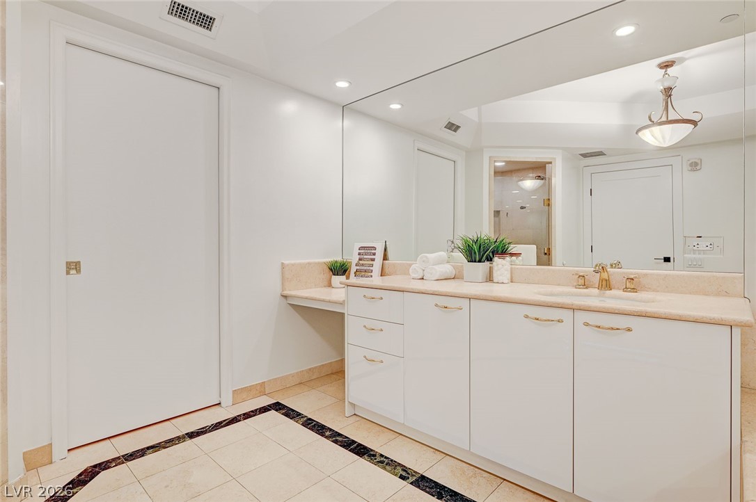 2857 Paradise Road, Unit 1501 Las Vegas, NV 89109 - Photo 35 of 54