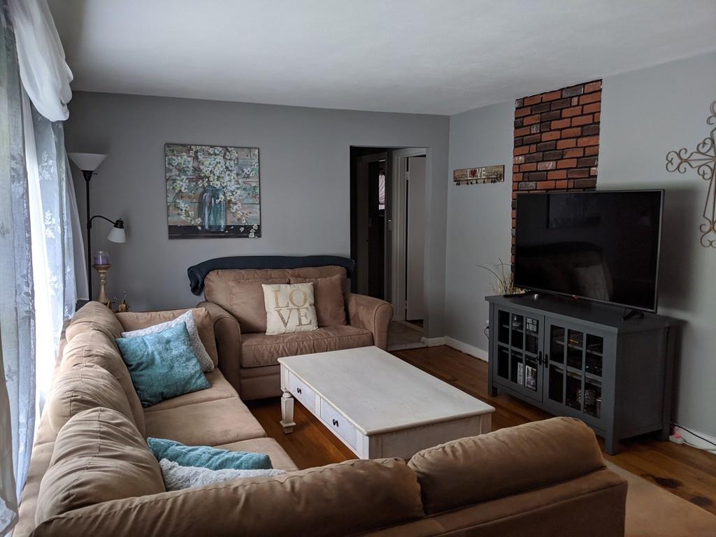 246 Massasoit Road Worcester, MA 01604 - Photo 8 of 26 Gallery Image 8