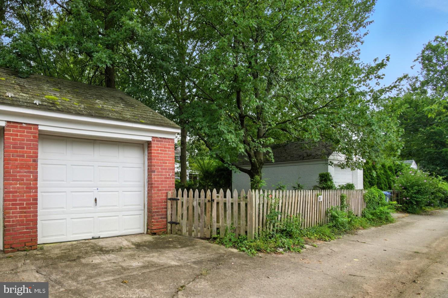 310 Paddington Road Baltimore, MD 21212 - Photo 50 of 59 a front view of a house with a garage