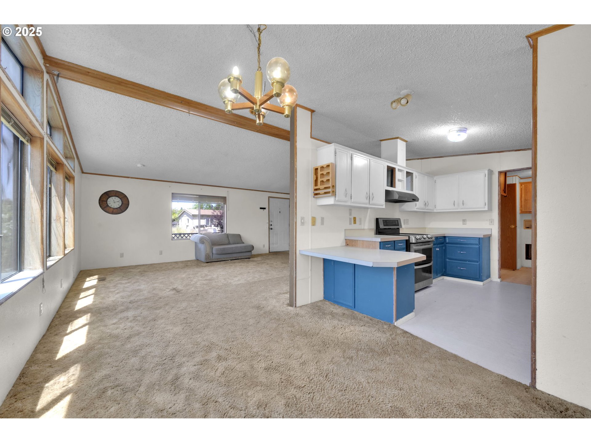 4939 Morely Loop Eugene, OR 97402 - Photo 12 of 42 Gallery Image 12