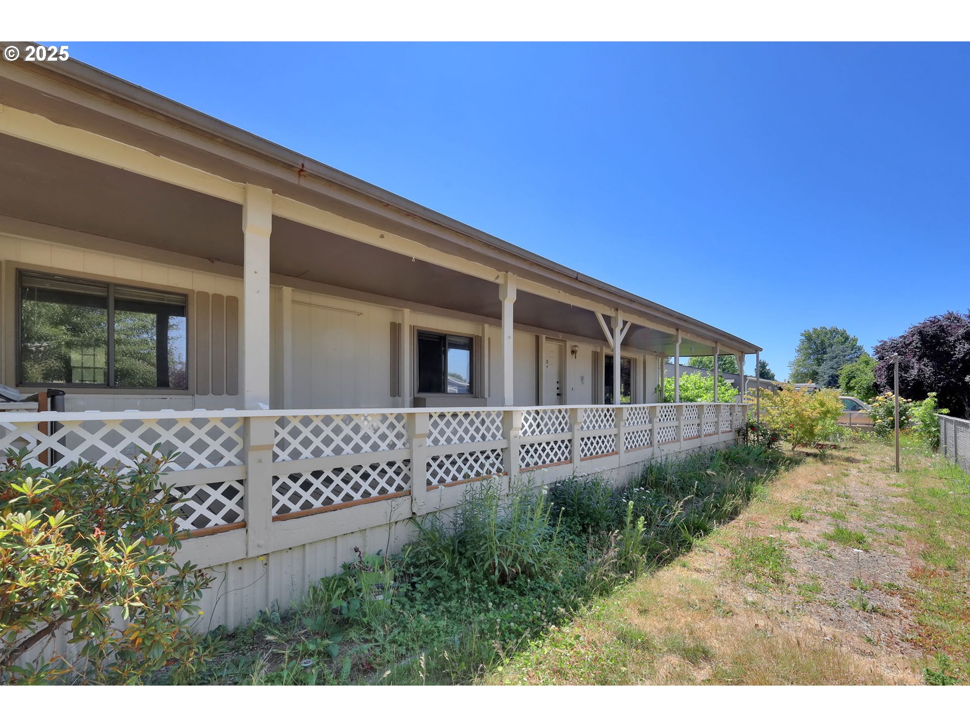 4939 Morely Loop Eugene, OR 97402 - Photo 3 of 42 Gallery Image 3